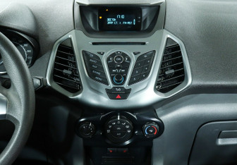 Подержанный автомобиль Ford EcoSport 2016 года (11 фото)