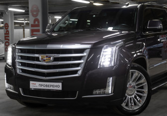 Подержанный автомобиль Cadillac Escalade Suv 2016 года (24 фото)