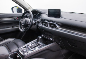 Подержанный автомобиль Mazda CX-5 2020 года (10 фото)