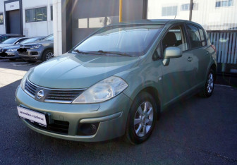 Подержанный автомобиль Nissan Tiida Hatchback 2007 года (1 фото)