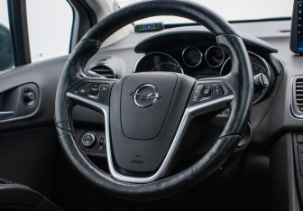 Подержанный автомобиль Opel Meriva 2014 года (15 фото)
