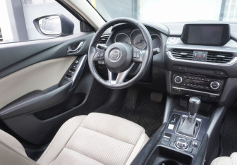 Подержанный автомобиль Mazda 6 Sedan 2015 года (13 фото)