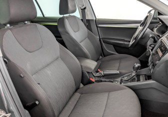 Подержанный автомобиль Skoda Octavia Liftback 2019 года (23 фото)