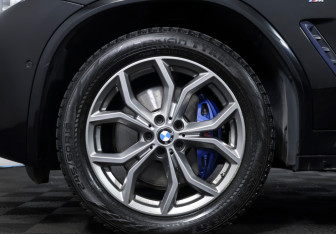 Подержанный автомобиль BMW X3 2020 года (21 фото)