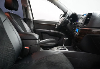 Подержанный автомобиль Hyundai Santa Fe 2010 года (11 фото)