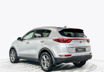 Подержанный автомобиль Kia Sportage 2016 года (7 фото)