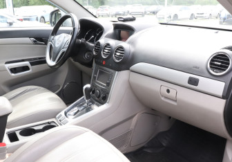 Подержанный автомобиль Opel Antara 2013 года (9 фото)