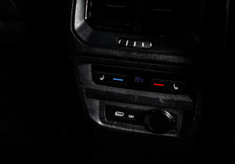 Подержанный автомобиль Volkswagen Tiguan 2021 года (15 фото)