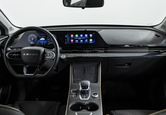 Подержанный автомобиль Omoda C5 2024 года (11 фото)