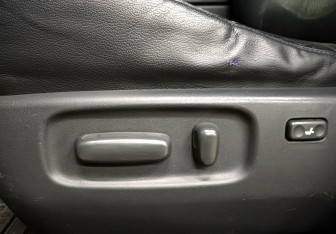 Подержанный автомобиль Toyota RAV4 2008 года (21 фото)