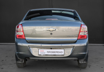 Подержанный автомобиль Chevrolet Cobalt Sedan 2013 года (5 фото)