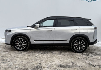 Подержанный автомобиль Jaecoo J7 2023 года (8 фото)