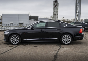 Подержанный автомобиль Volvo S90 2019 года (11 фото)