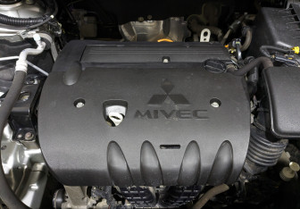 Подержанный автомобиль Mitsubishi Outlander 2022 года (9 фото)