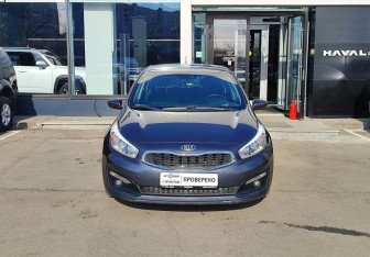Подержанный автомобиль Kia Ceed Hatchback 2016 года (2 фото)