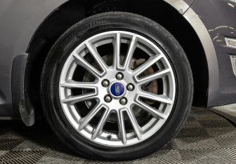 Подержанный автомобиль Ford Mondeo Sedan 2012 года (5 фото)