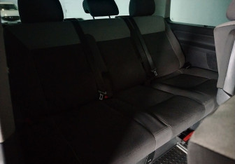 Подержанный автомобиль Volkswagen Multivan 2010 года (11 фото)