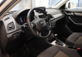 Подержанный автомобиль Audi Q3 2013 года (7 фото)