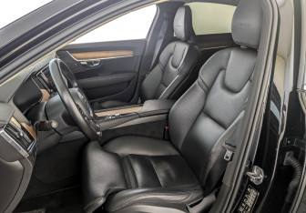 Подержанный автомобиль Volvo S90 2020 года (20 фото)