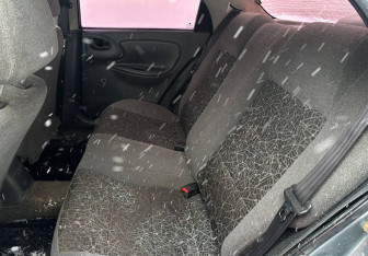 Подержанный автомобиль Chevrolet Lanos 2006 года (10 фото)