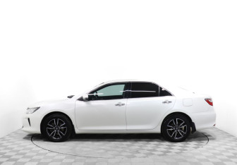 Подержанный автомобиль Toyota Camry Sedan 2017 года (8 фото)