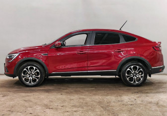 Подержанный автомобиль Renault Arkana 2020 года (8 фото)