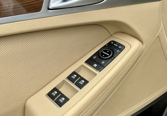 Подержанный автомобиль Genesis G80 2017 года (22 фото)