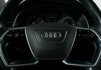 Подержанный автомобиль Audi A6 Sedan 2019 года (15 фото)