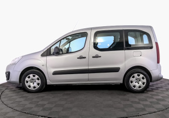 Подержанный автомобиль Peugeot Partner 2021 года (8 фото)