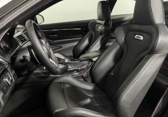 Подержанный автомобиль BMW M4 Coupe 2016 года (16 фото)