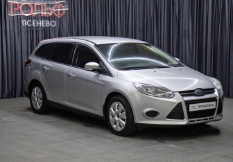 Подержанный автомобиль Ford Focus Wagon 2012 года (3 фото)