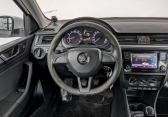 Подержанный автомобиль Skoda Rapid Liftback 2019 года (21 фото)