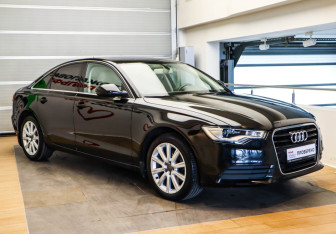 Подержанный автомобиль Audi A6 Sedan 2012 года (3 фото)