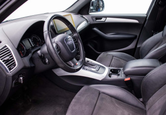 Подержанный автомобиль Audi Q5 2009 года (10 фото)