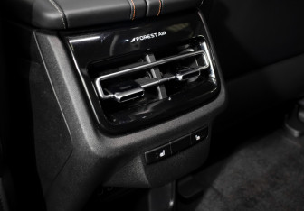 Подержанный автомобиль Changan UNI-K 2023 года (16 фото)