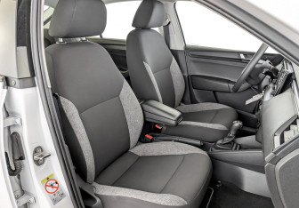 Подержанный автомобиль Skoda Rapid Liftback 2021 года (23 фото)