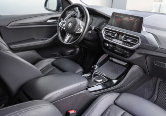 Подержанный автомобиль BMW X4 2022 года (11 фото)