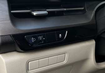 Подержанный автомобиль Kia Carnival 2021 года (23 фото)