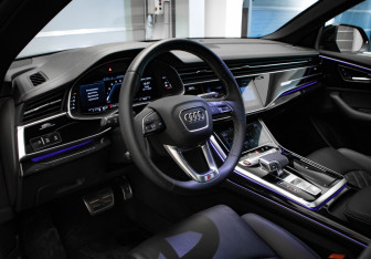Подержанный автомобиль Audi SQ8 2024 года (7 фото)