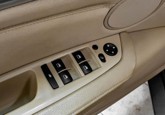 Подержанный автомобиль BMW X6 2014 года (20 фото)