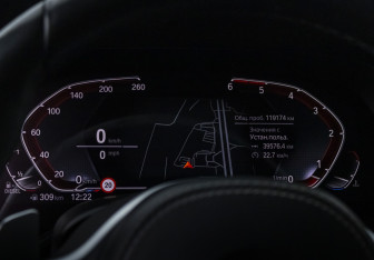 Подержанный автомобиль BMW X5 2020 года (17 фото)