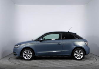 Подержанный автомобиль Audi A1 2011 года (8 фото)