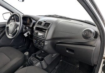 Подержанный автомобиль LADA (ВАЗ) Granta Sedan 2023 года (11 фото)