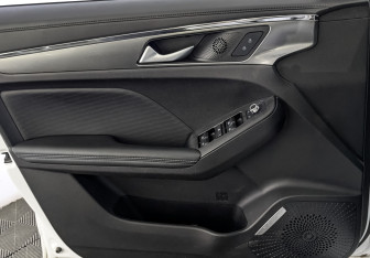 Подержанный автомобиль Haval Jolion 2023 года (18 фото)