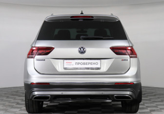 Подержанный автомобиль Volkswagen Tiguan 2018 года (5 фото)