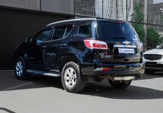 Подержанный автомобиль Chevrolet TrailBlazer 2013 года (6 фото)