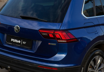 Подержанный автомобиль Volkswagen Tiguan 2018 года (22 фото)