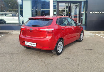 Подержанный автомобиль Kia Rio Hatchback 2014 года (5 фото)