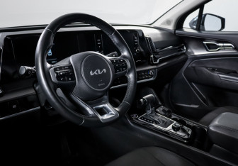 Подержанный автомобиль Kia Sportage 2022 года (14 фото)