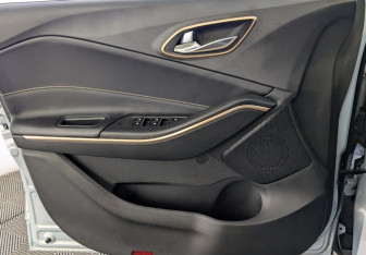 Подержанный автомобиль Москвич 3е 2023 года (19 фото)